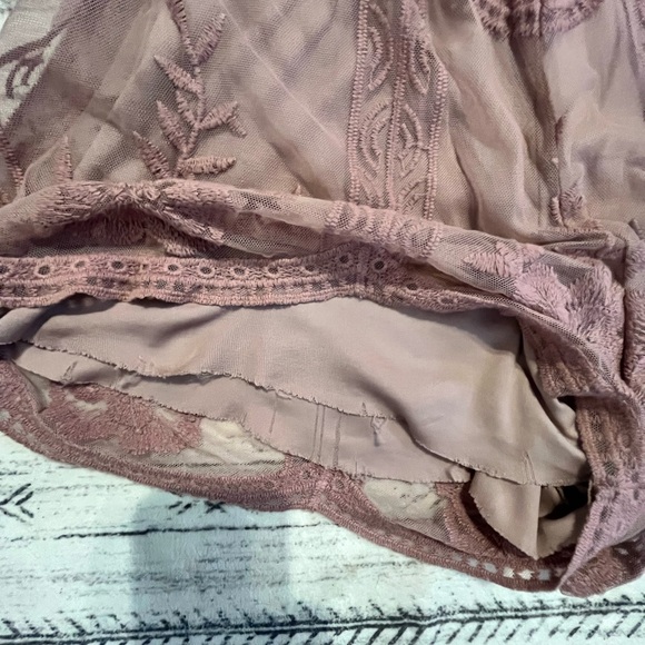 Alter’d State Dusty Rose Romper - Picture 3 of 4